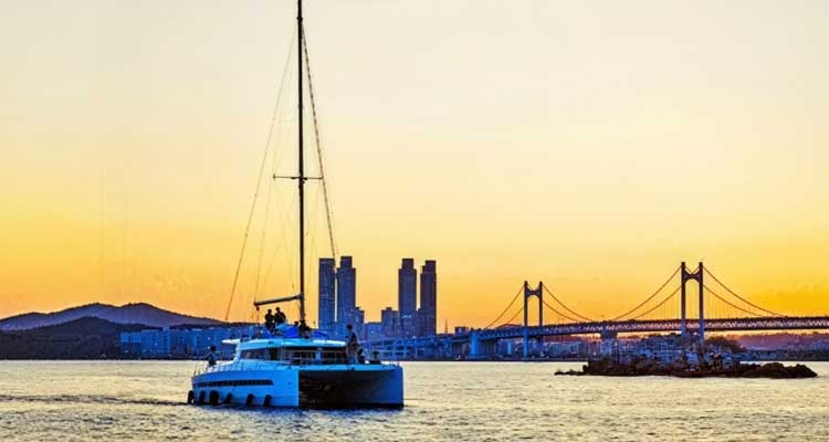 釜山海云台 THE YACHT 游艇：乘奢华游艇出海，解锁海云台 360° 绝美海景